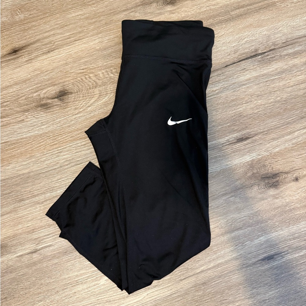 Nike Womens Black Capri Leggings